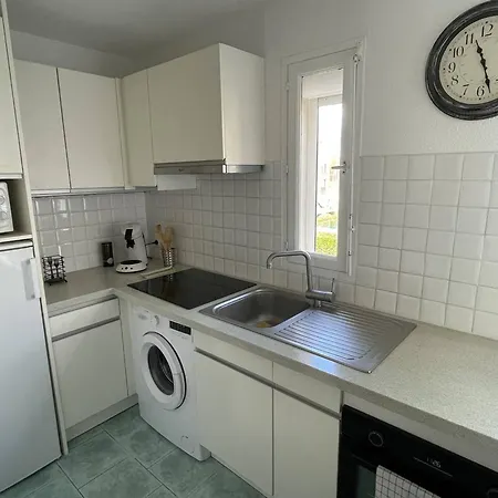 Confort, A 200m De La Avec Parking Prive Et Piscine - Fr-1-723-64 Apartman